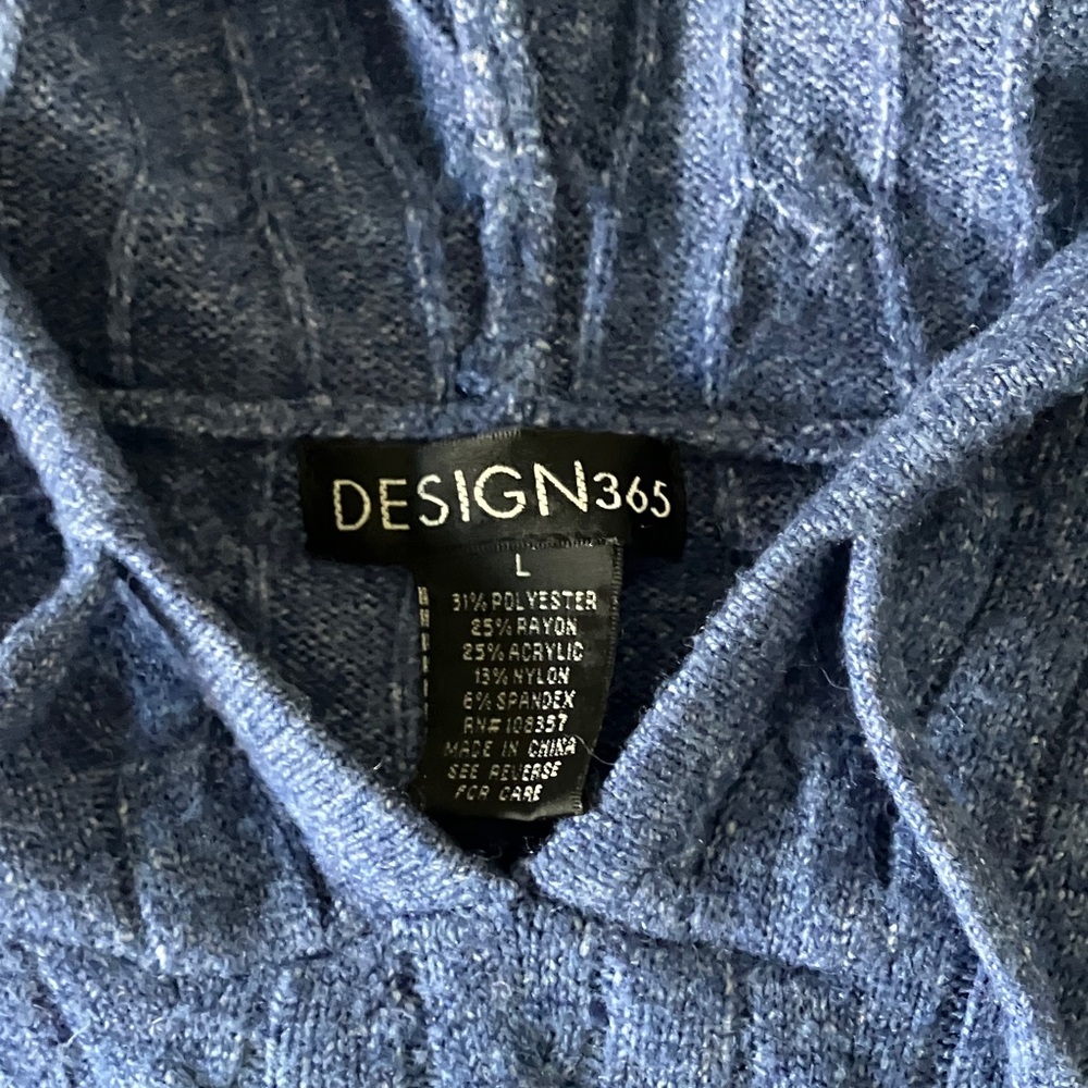 Design365 Women's Blue Track Pants